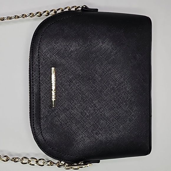 Steve Madden Handbags - STEVE MADDEN ▪︎ BLACK CROSSBODY PURSE